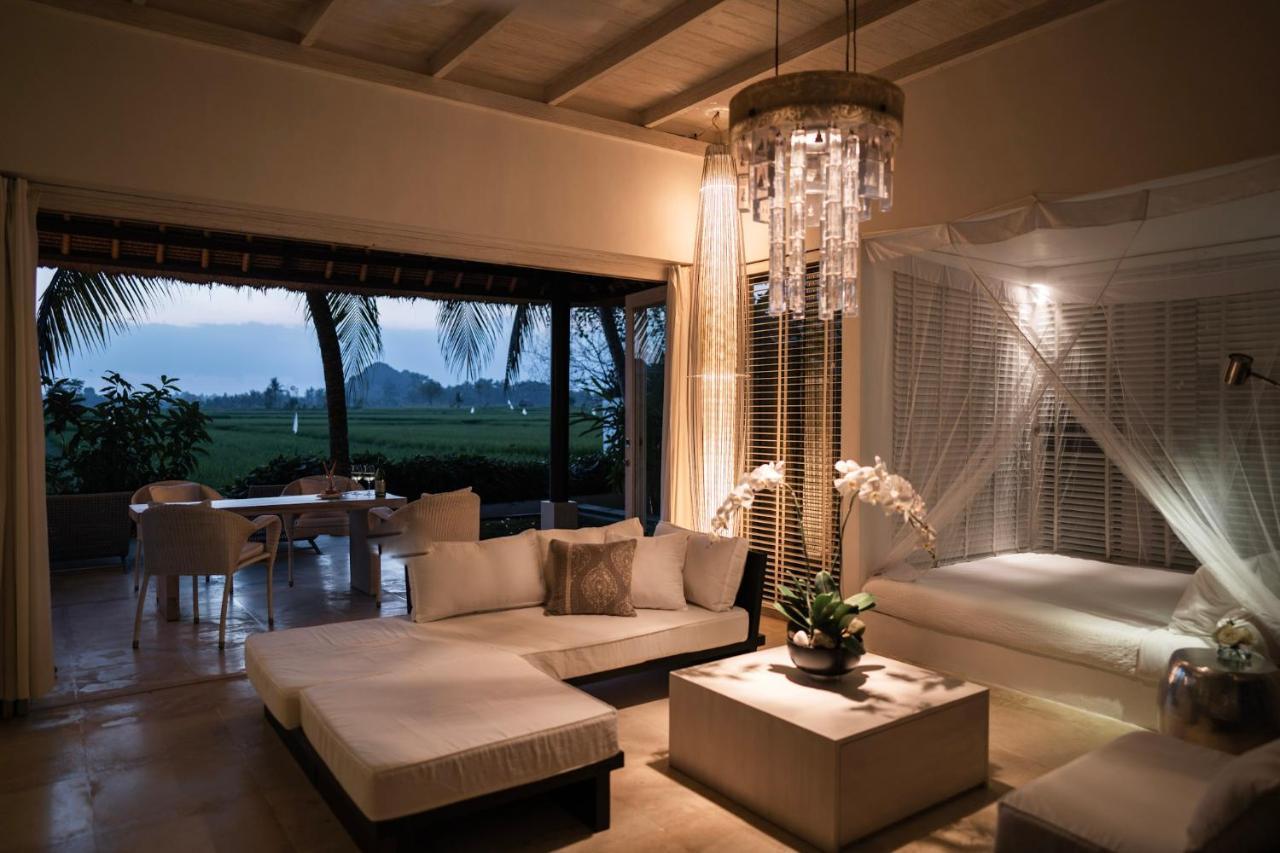 Villa Crescent Moon