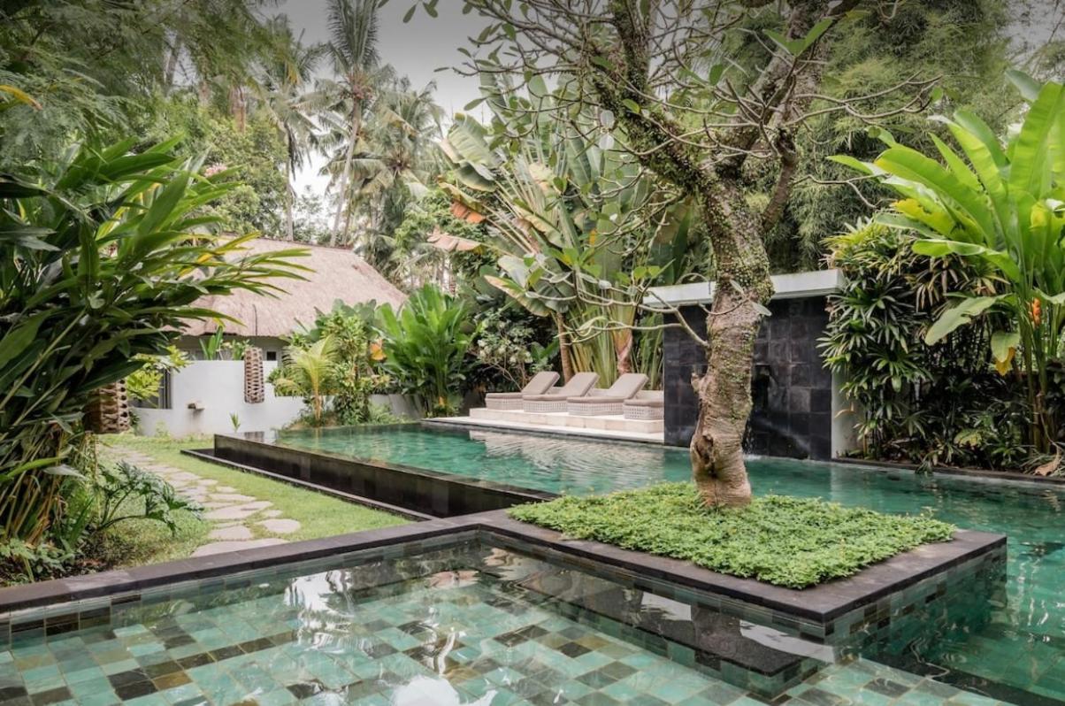 Crescent Moon Villa