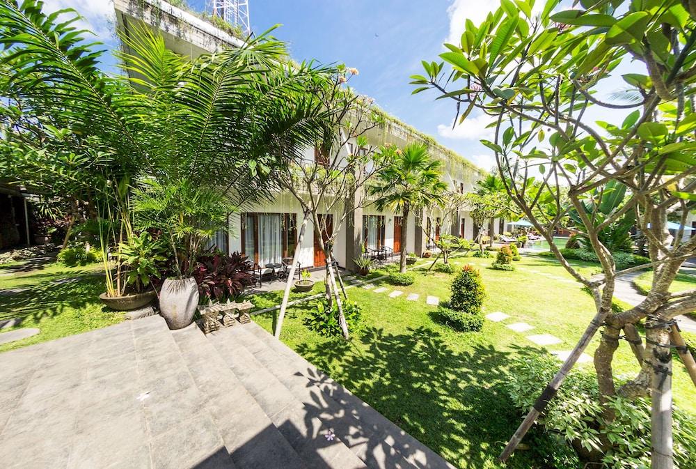 Hotel Raya Boutique