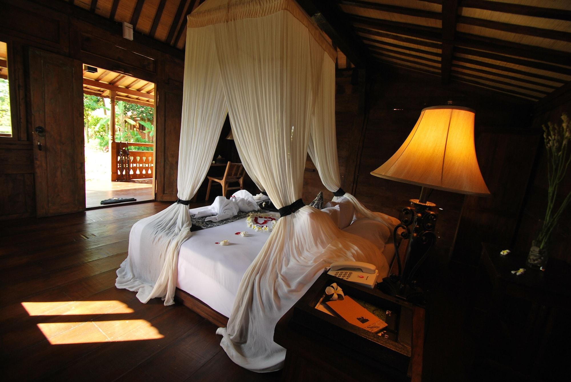 Kajane Yangloni At Bali 4*