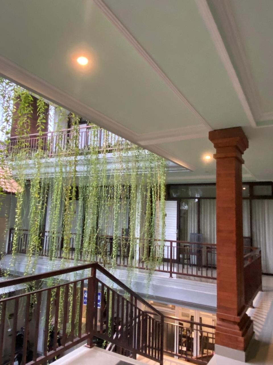Grey House Monkey Forest Hotel Ubud (Bali)