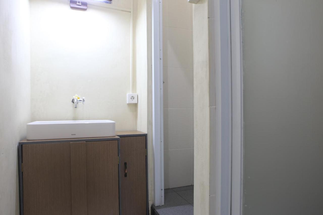 Asrama Aru House