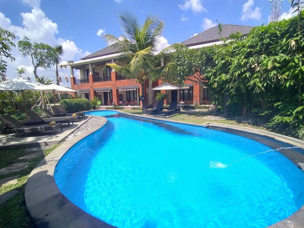Massas Hotel