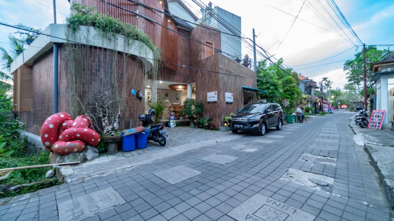 Juli House By Mahaputra 3*