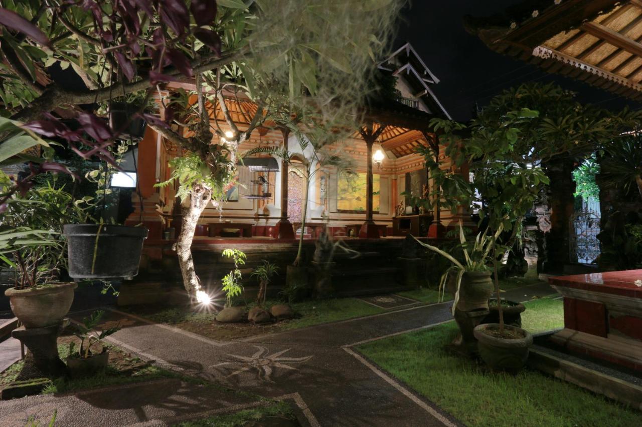 Aru House