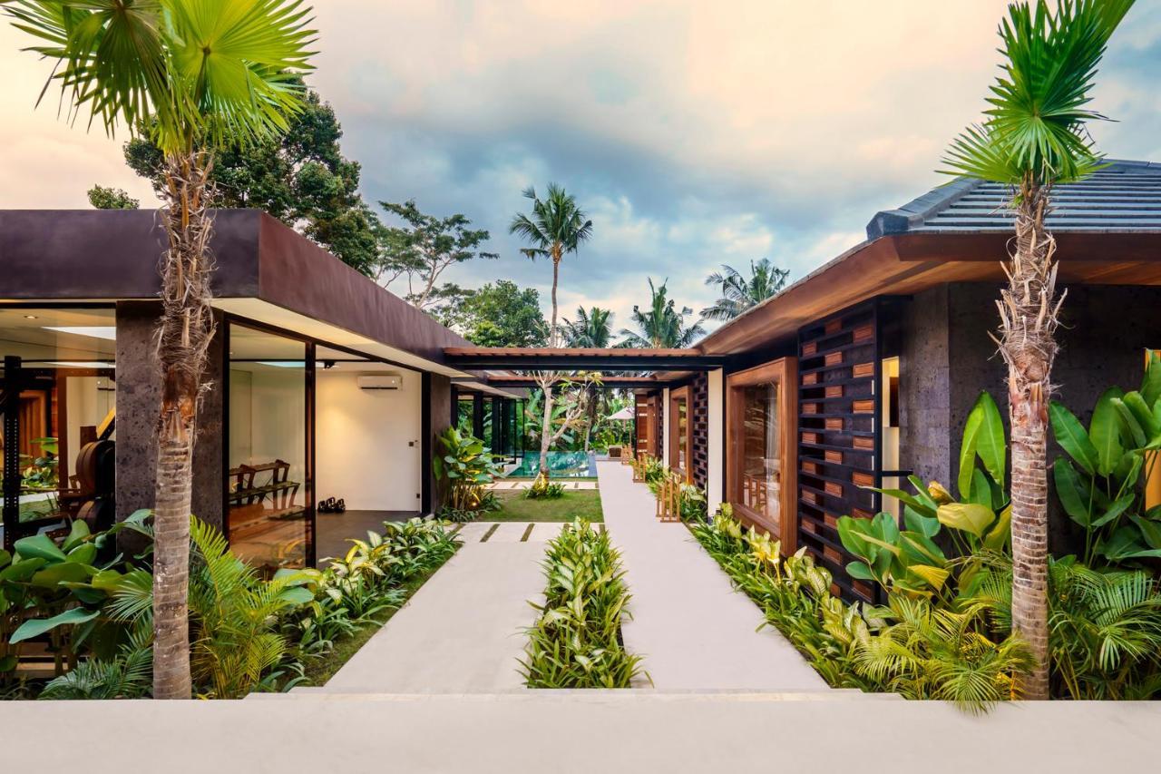 Villa Fiery By Balisuperhost