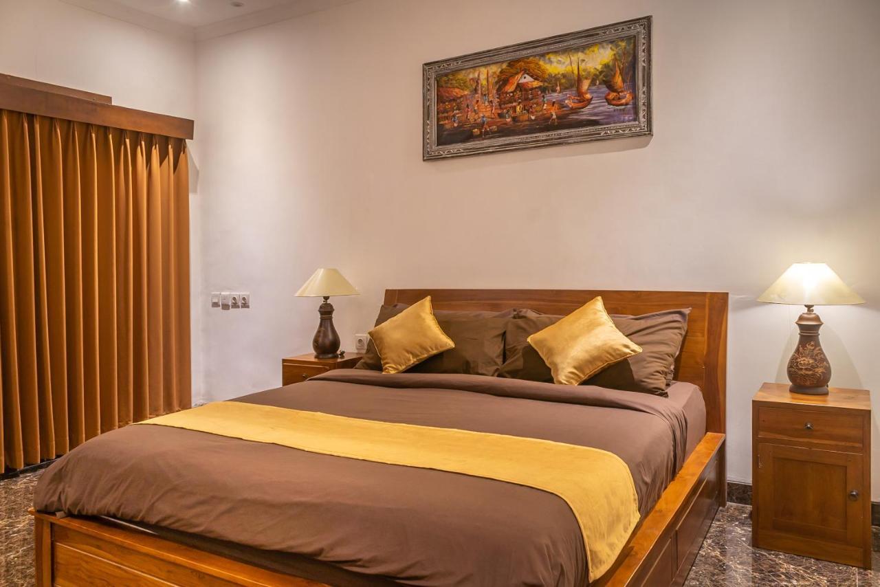 De Mangku Guest house *