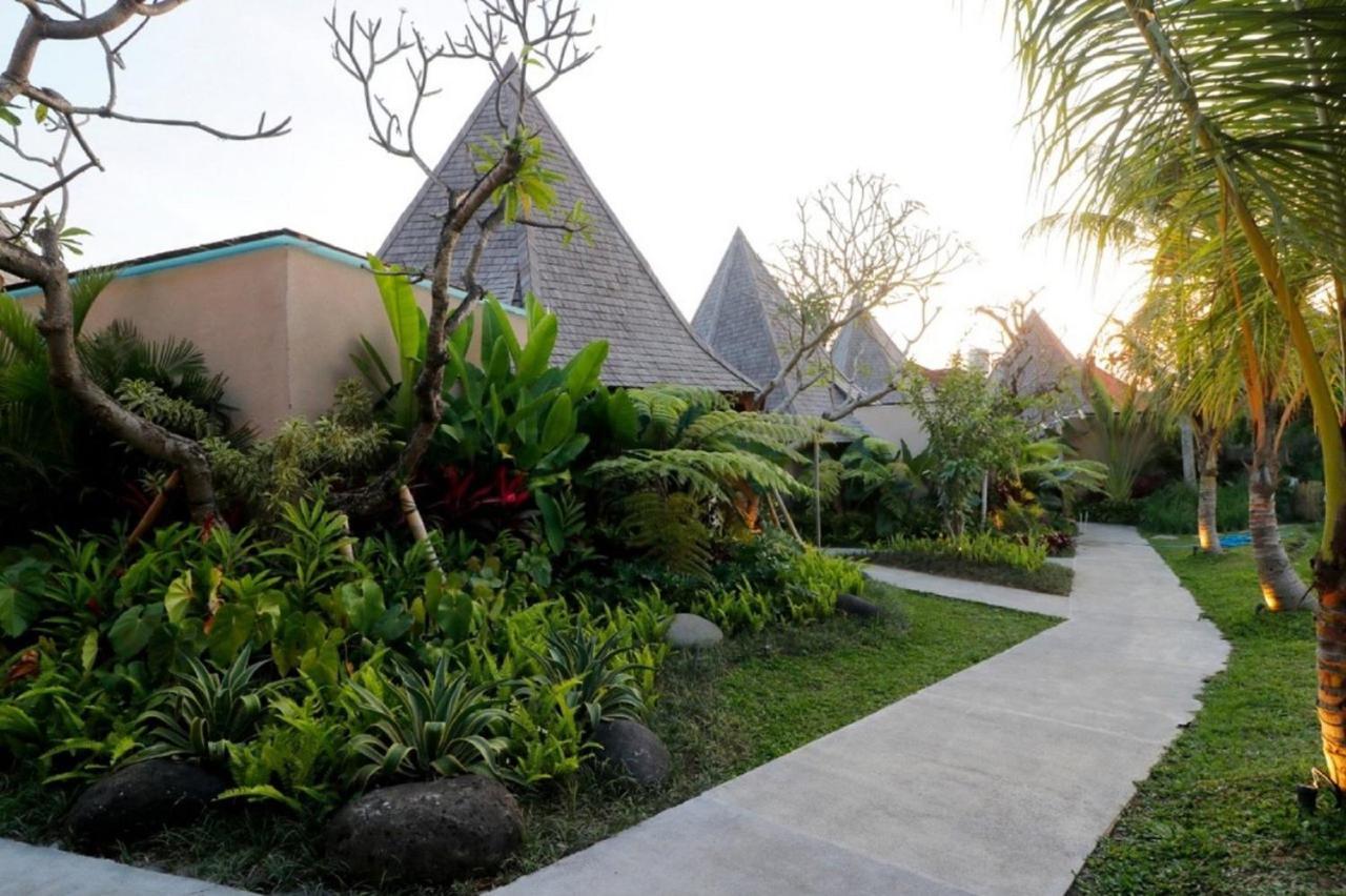 The Sender Pool Villa