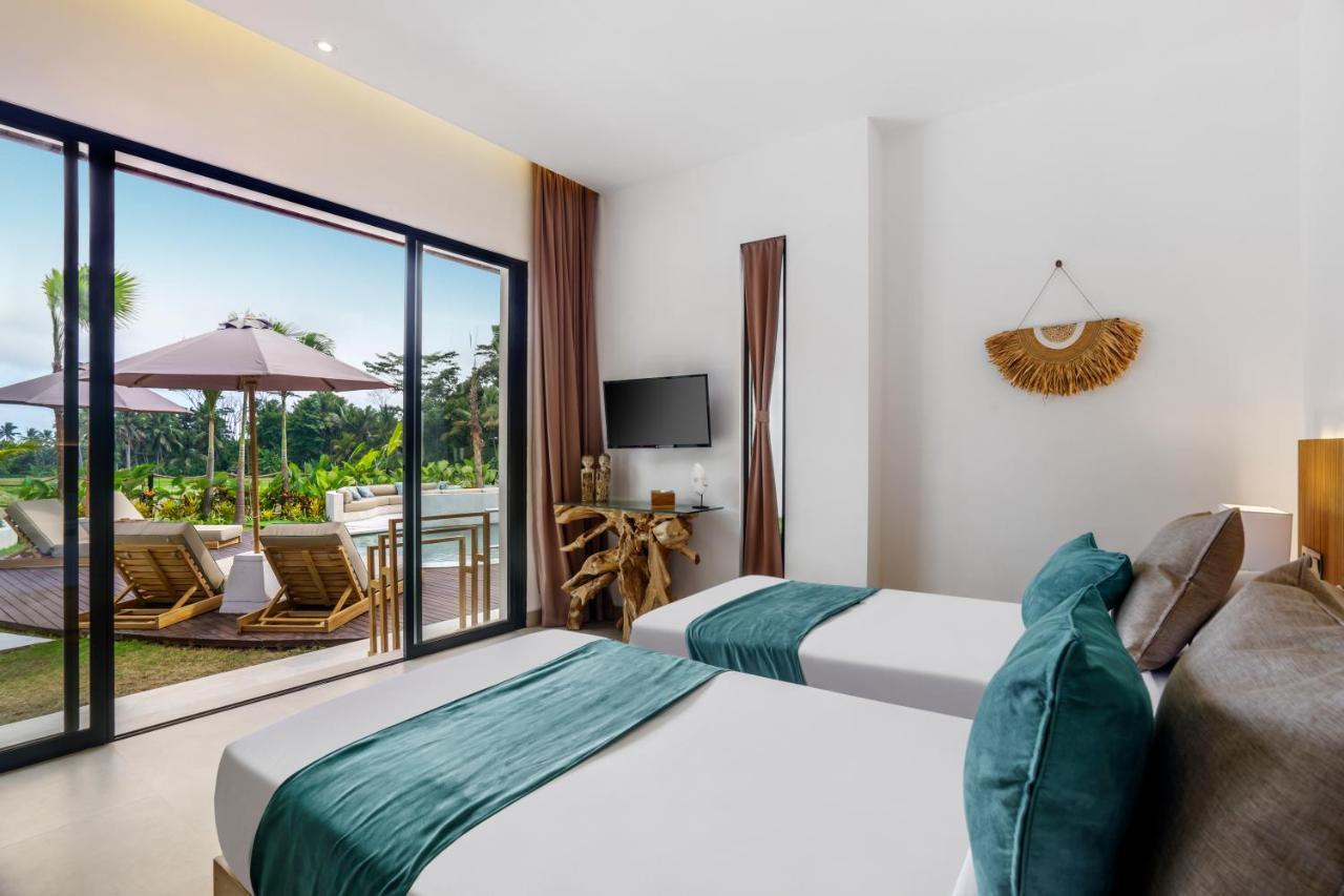 Crystal Lagoon By Balisuperhost Villa Ubud