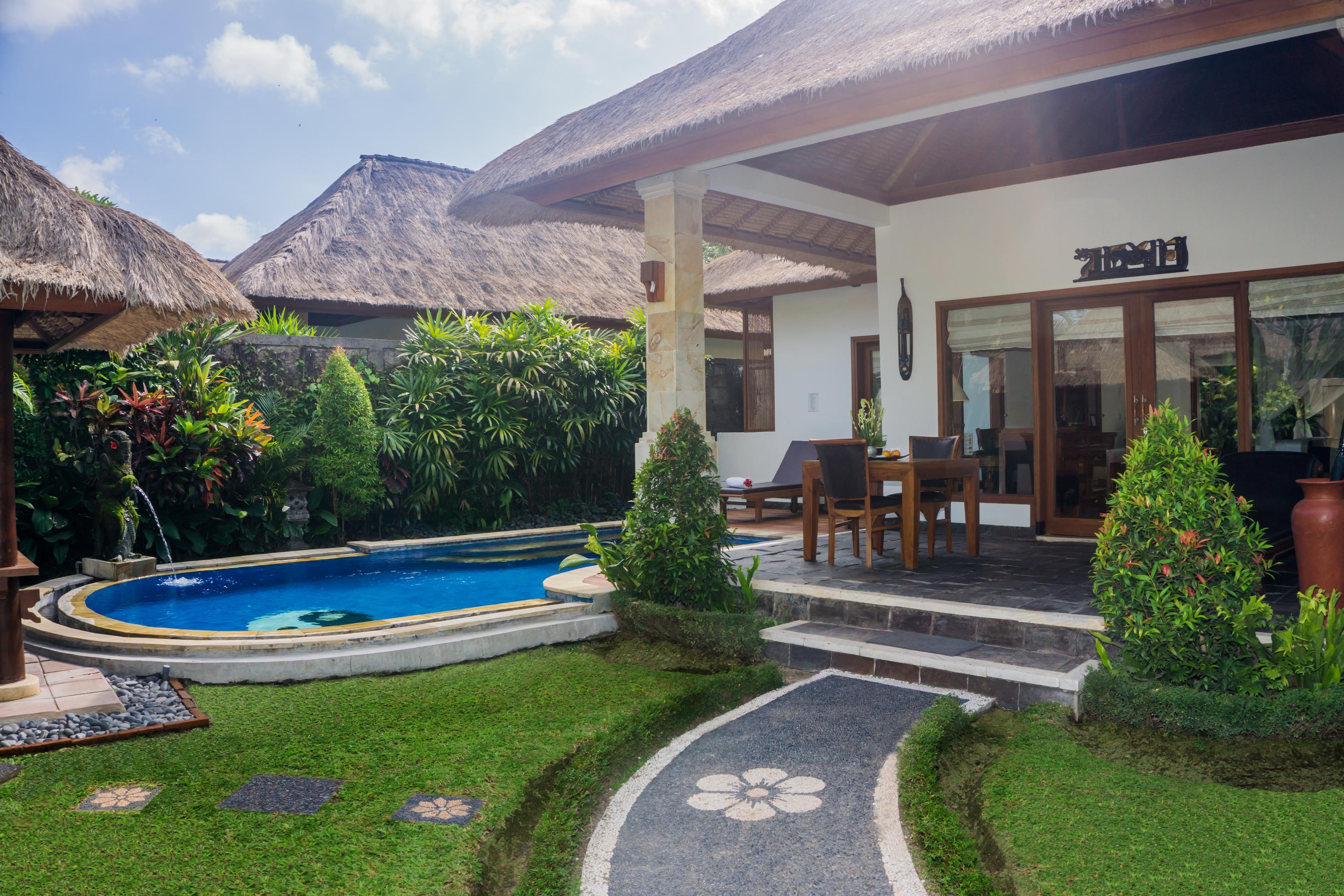 Villa Furamaxclusive & Villas, *