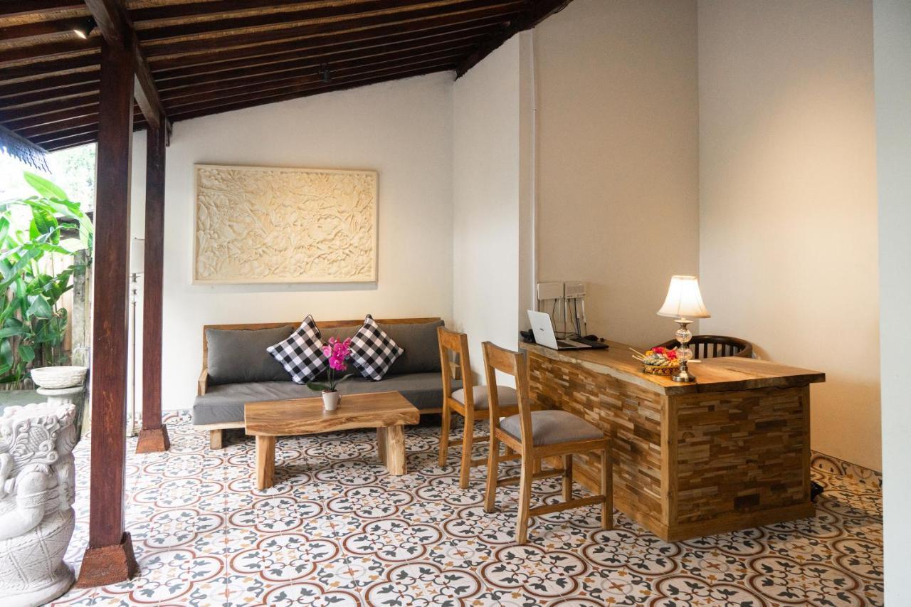 Ari Guest house