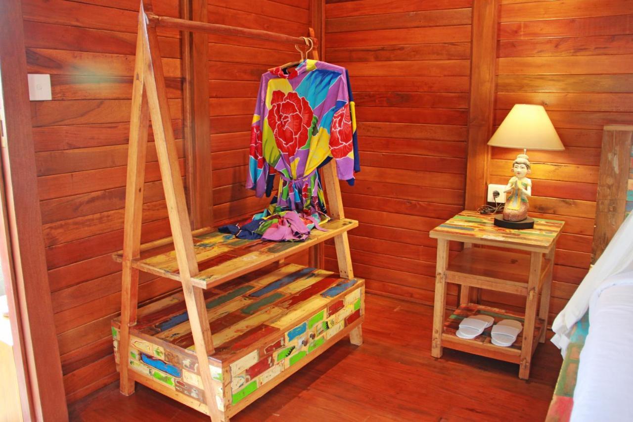 Romantic Deluxe 0ne Bedroom Wooden 2 Ubud (Bali)