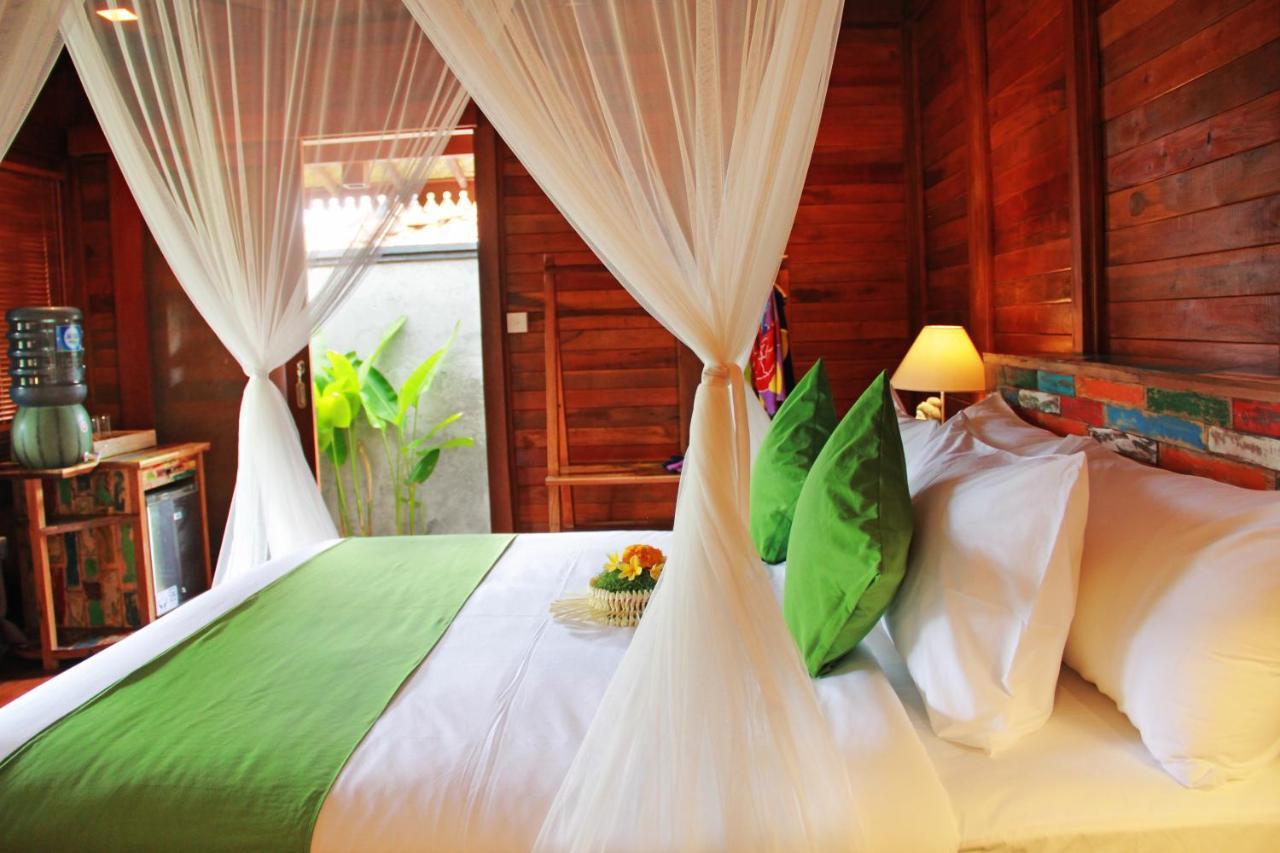 Romantic Deluxe 0ne Bedroom Wooden 2 * Ubud (Bali)