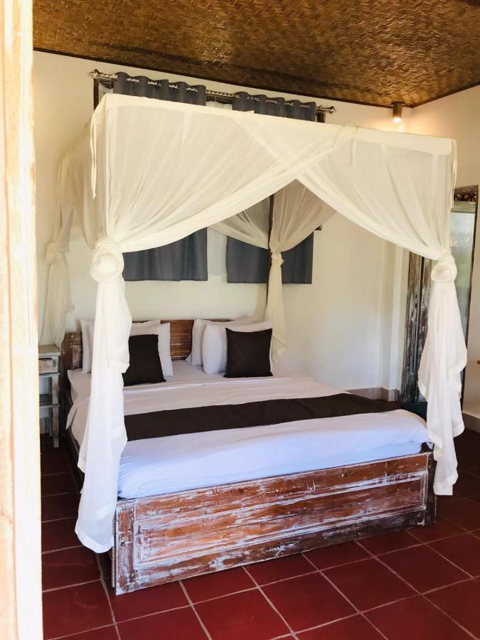 Resort Ananda Jj & *
