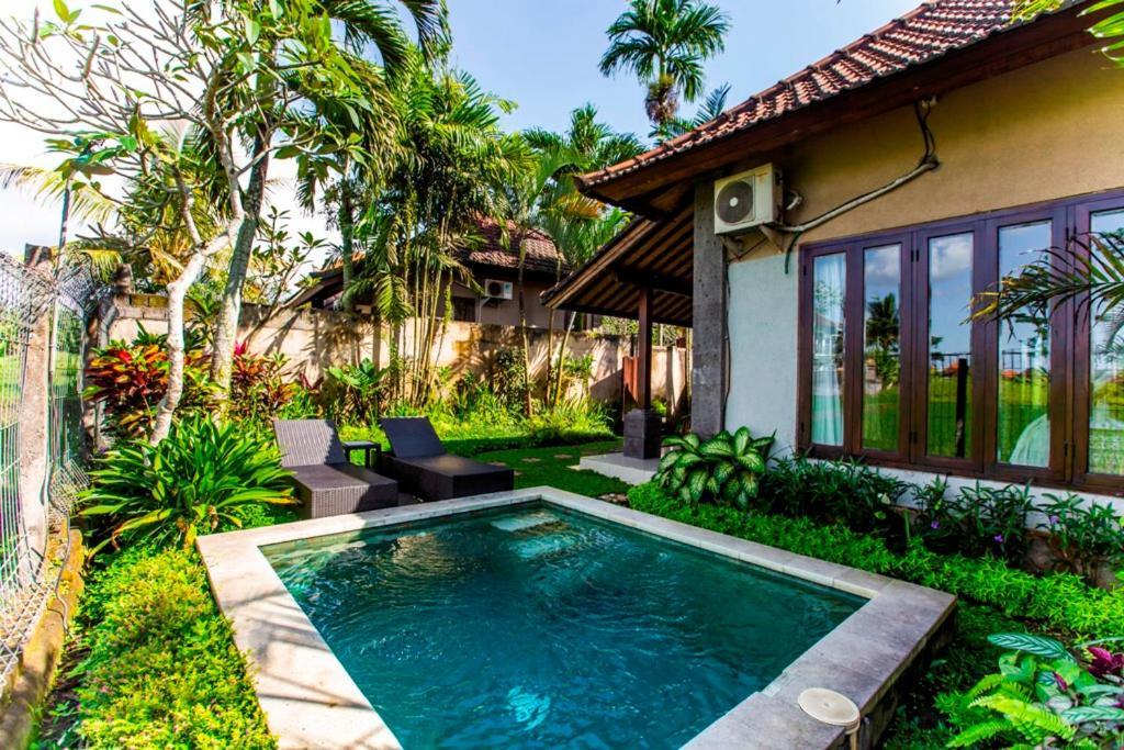 Mandi & Hotel Ubud (Bali)