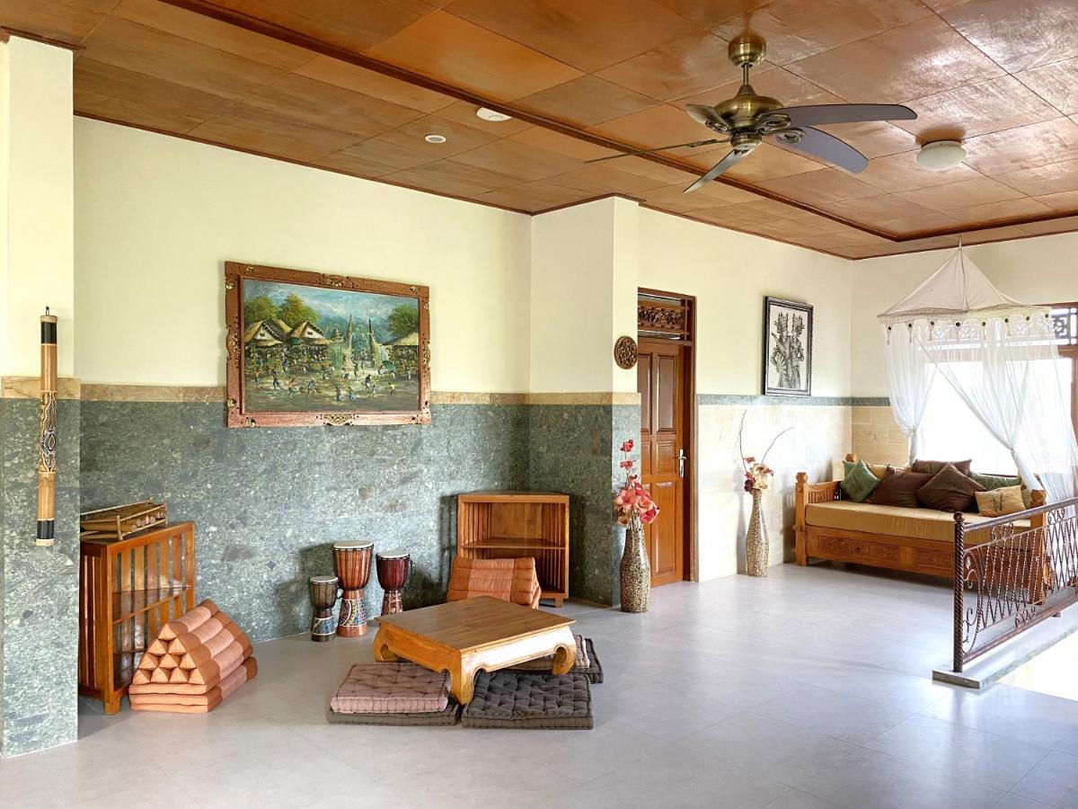 Villa Agung Khalia *