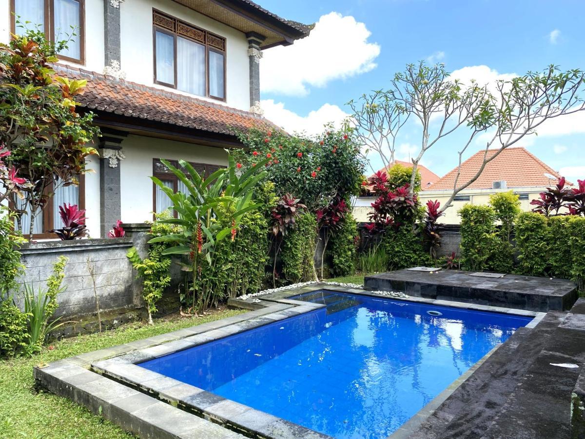 Villa Agung Khalia *