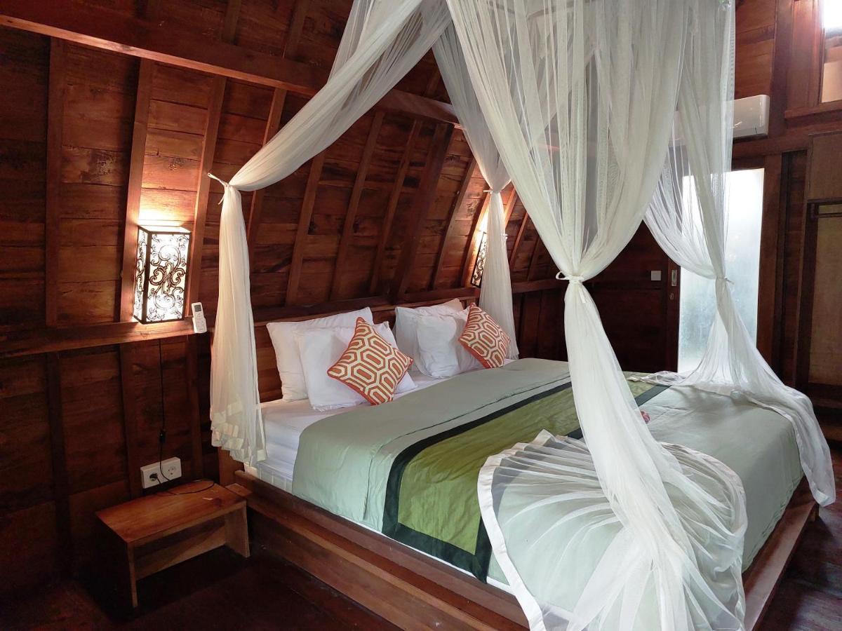 Shivananda Antique By Eps Ubud (Bali)