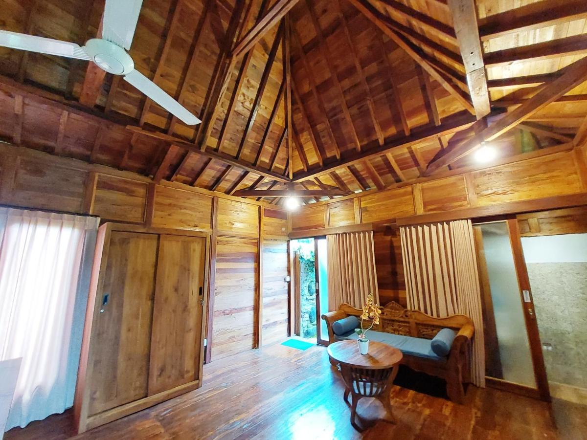 Shivananda Antique By Eps Ubud (Bali)