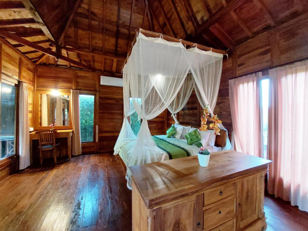 Shivananda Antique By Eps Villa