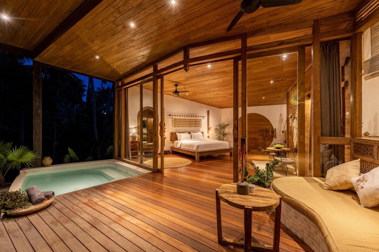 Casa Pohon Villa *