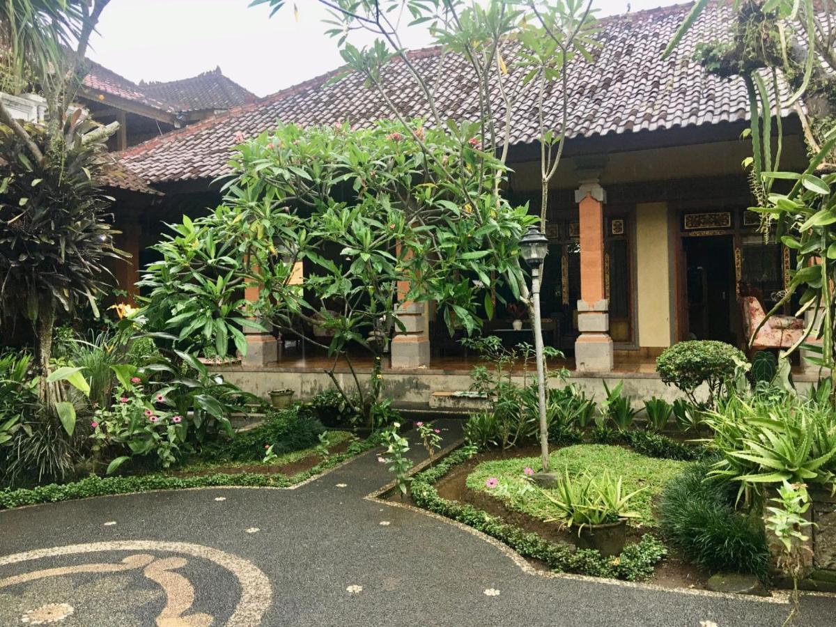 Puri Mandala Kaleran Hotel