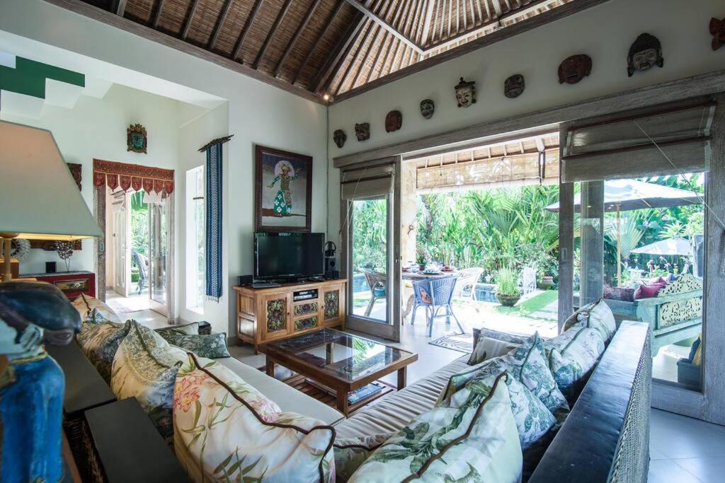 Villa Semua Suka/ubud/2 Bd/2bath/ac/pool *