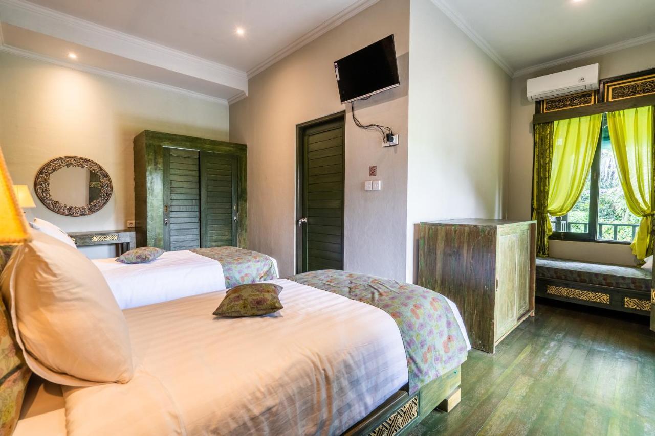 Huts Rock Hotel *