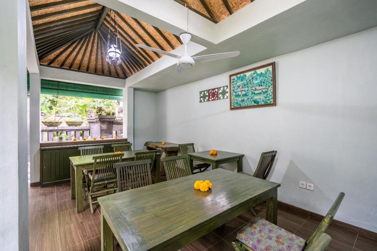 Huts Rock Hotel
