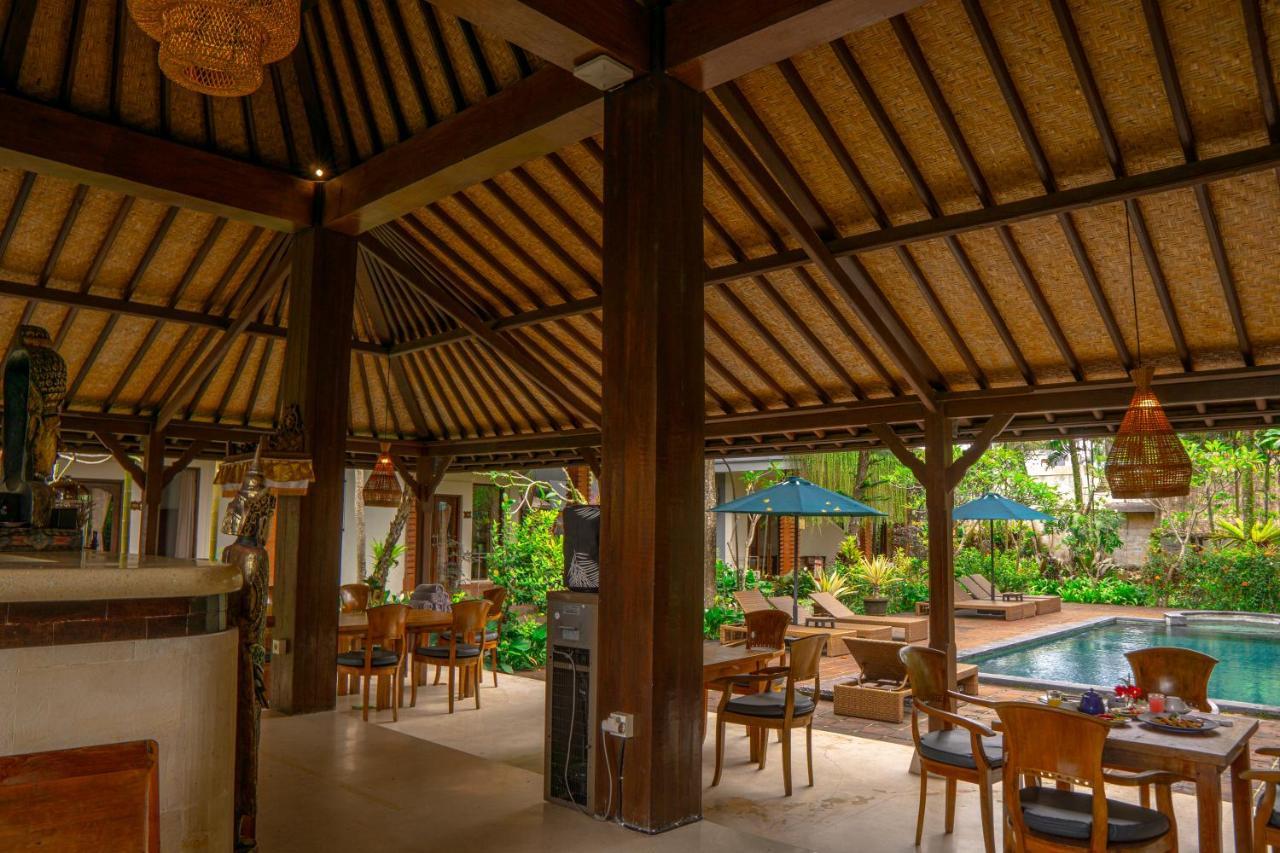 Hotel Artini Bisma