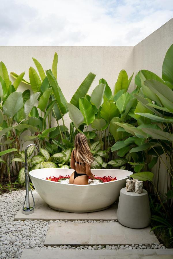 Crystal Lagoon By Balisuperhost Ubud