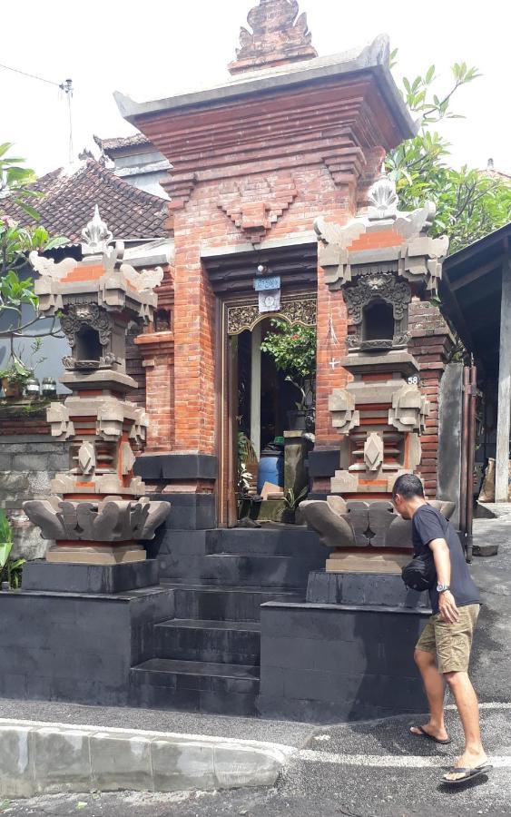 Rumah tetamu Adi House Ubud (Bali)