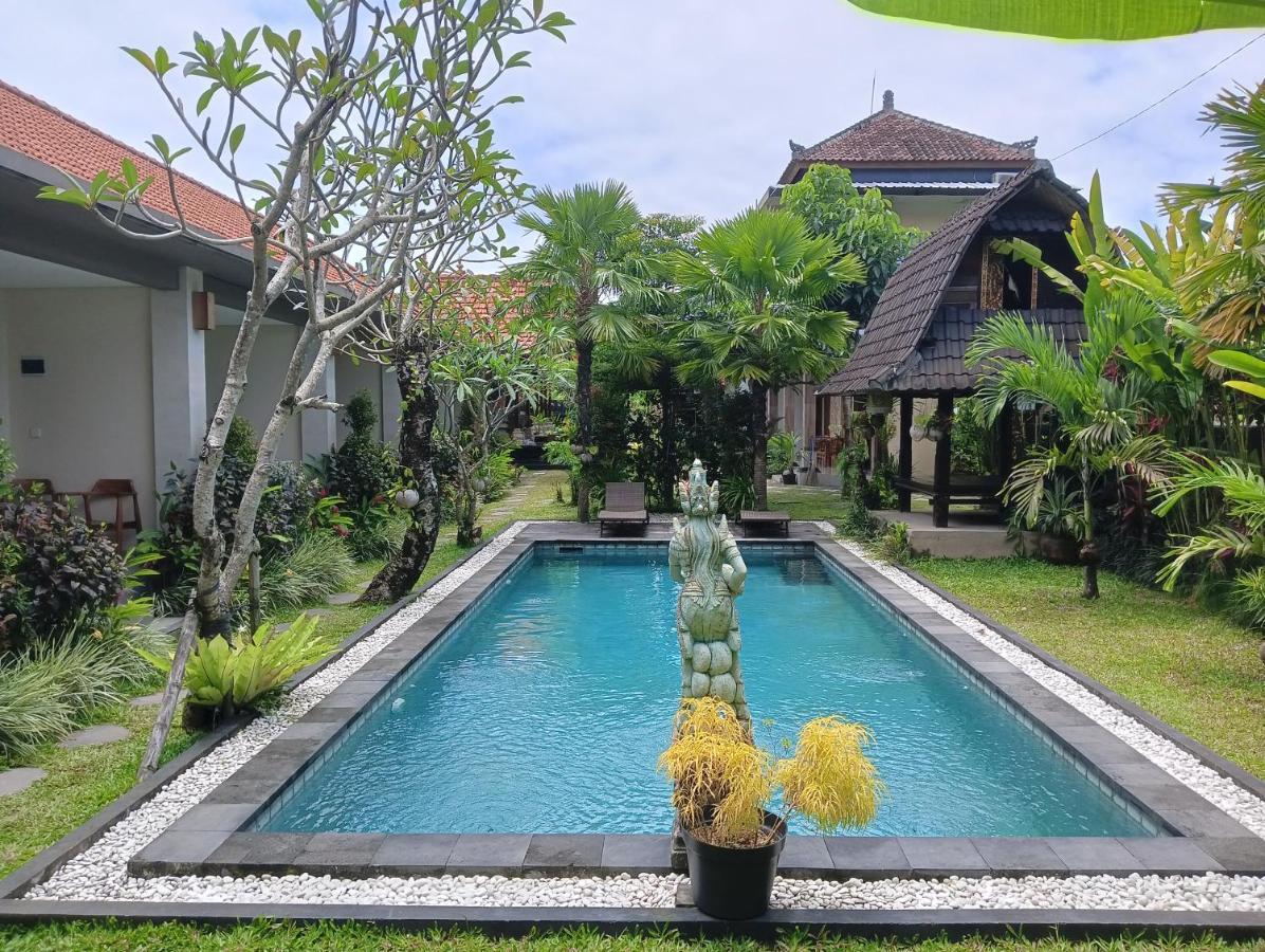 Kama Ayu Guest house *