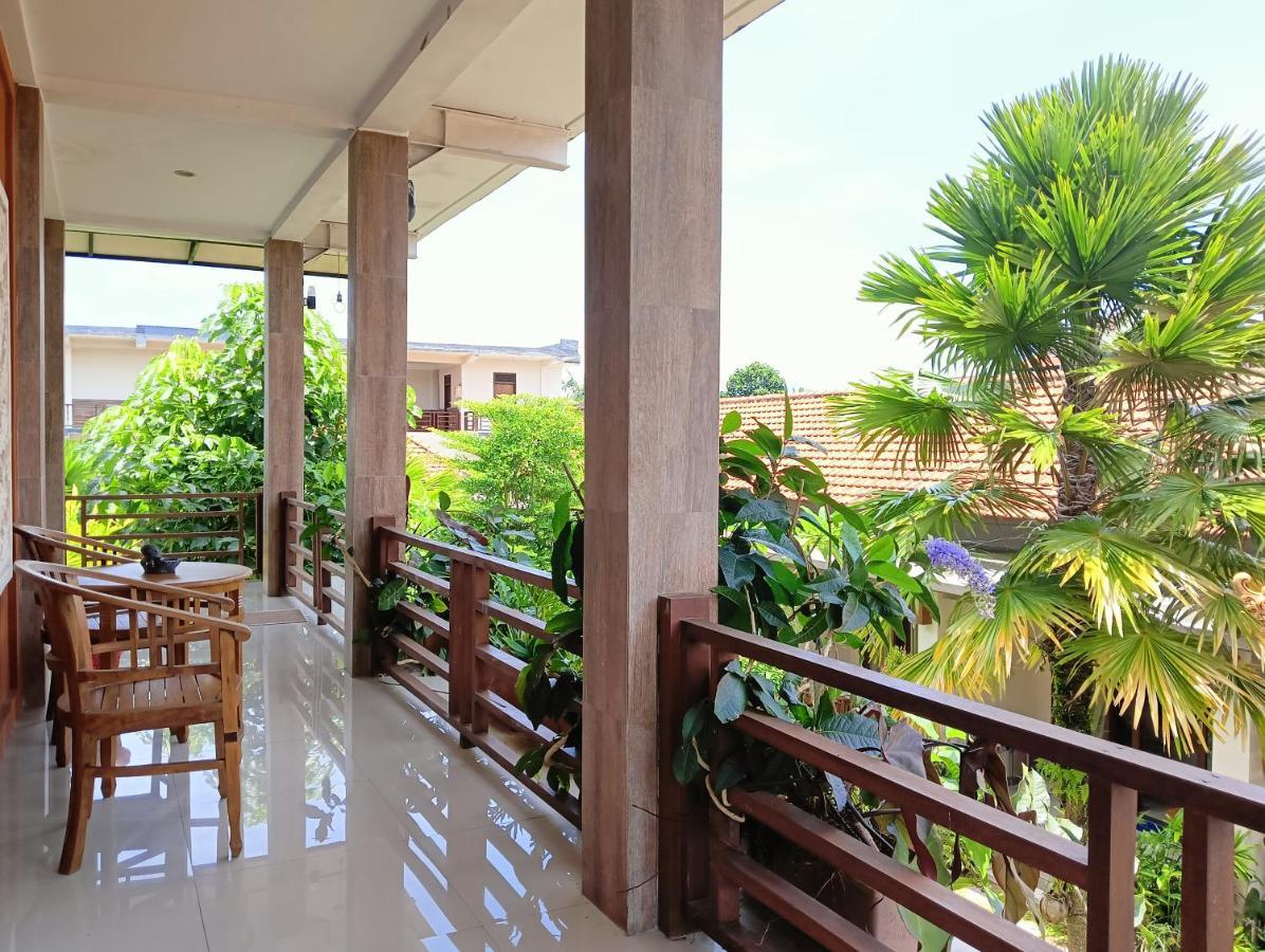 Kama Ayu Guest house *