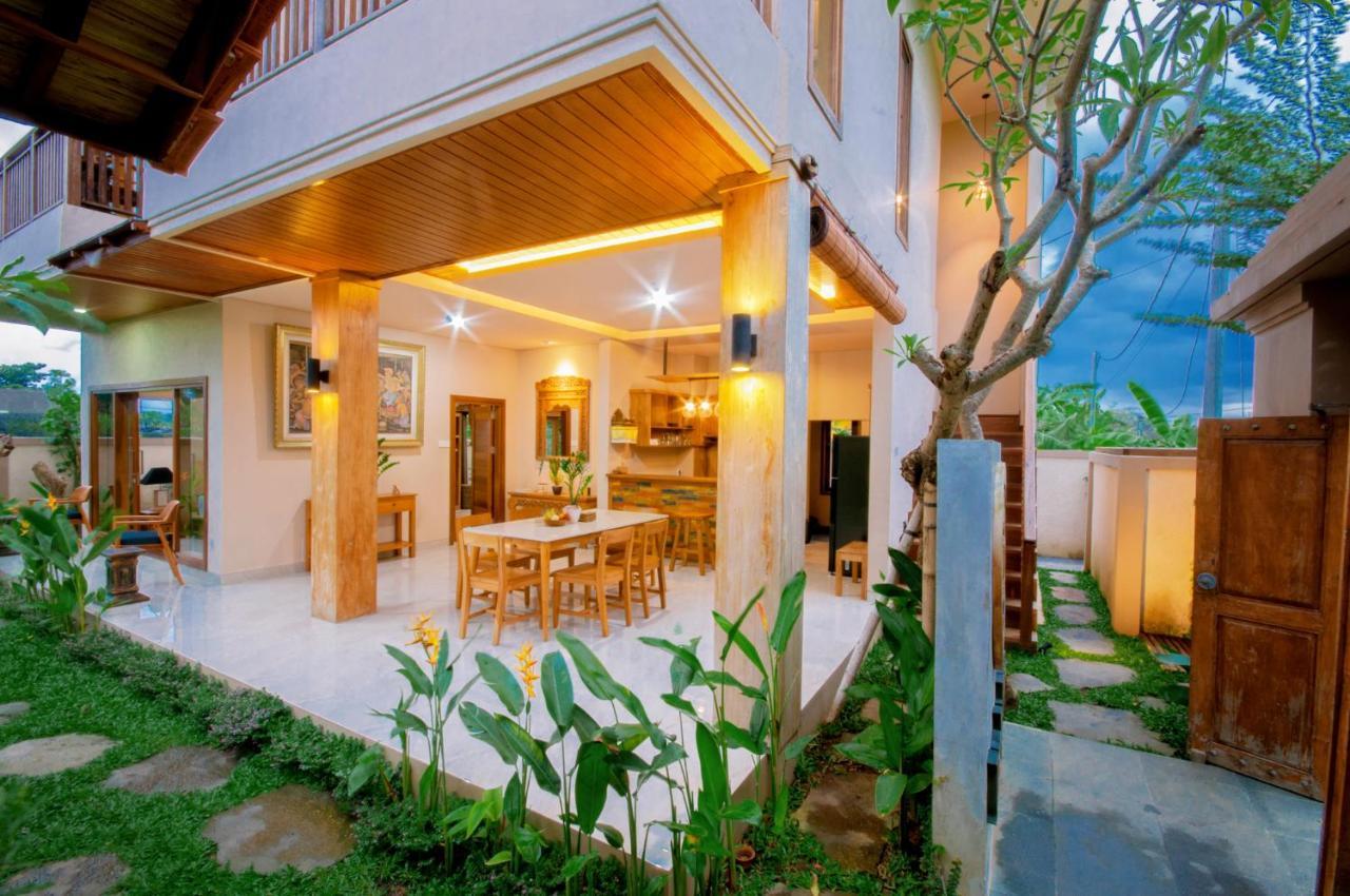 Villa Lucky House