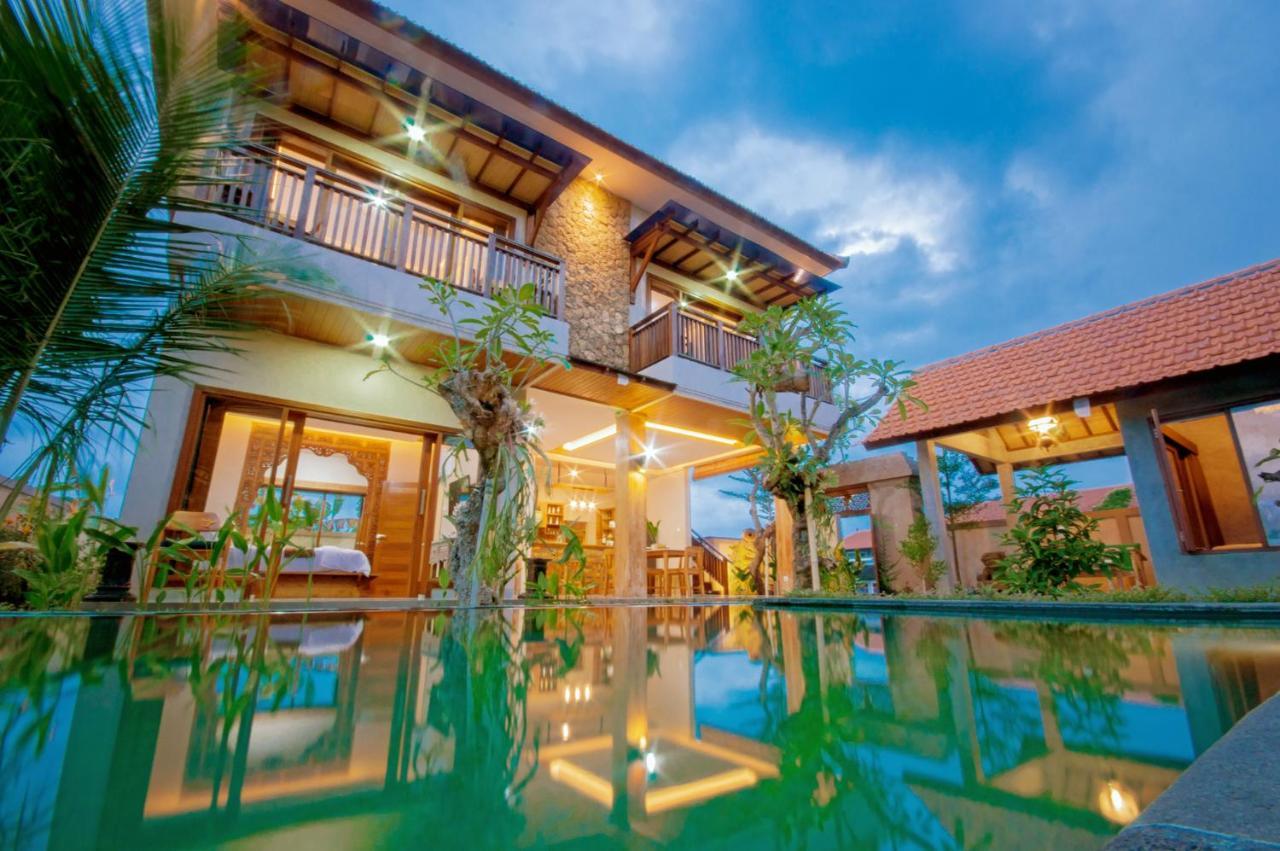 Villa Lucky House