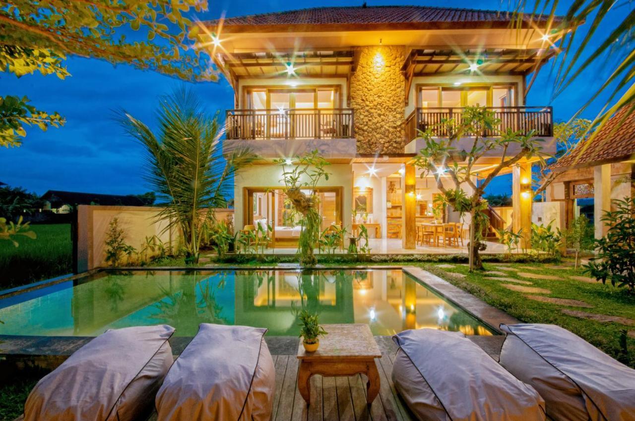 Lucky House Villa *