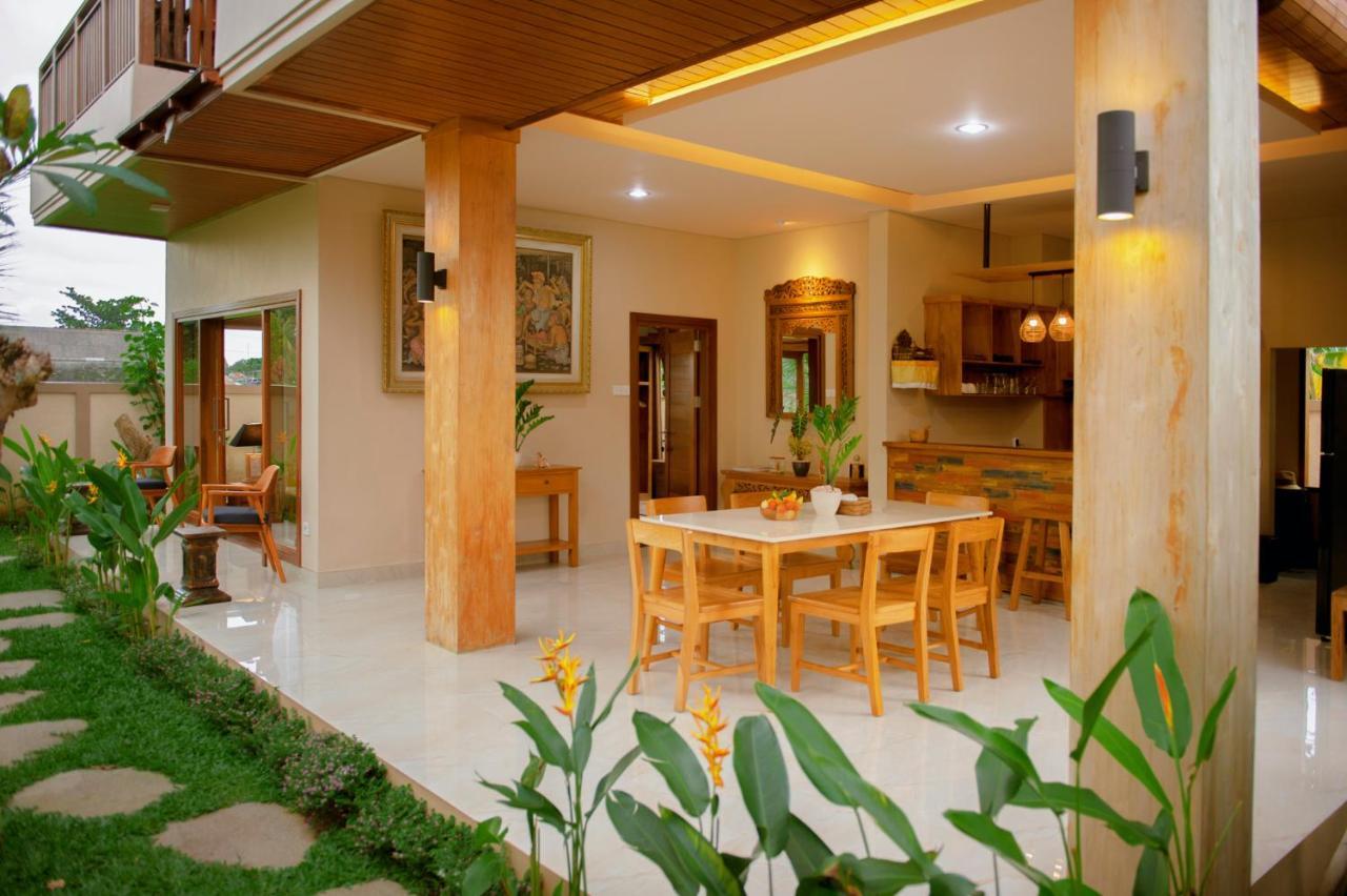 Villa Lucky House *