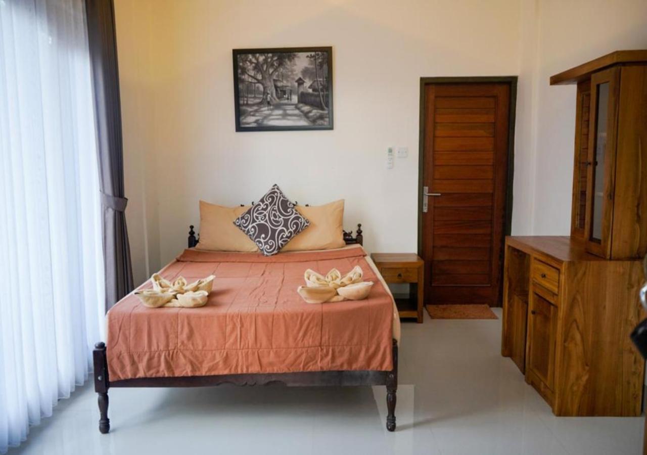 Adipana Bungalow-balinese Bed & Breakfast *