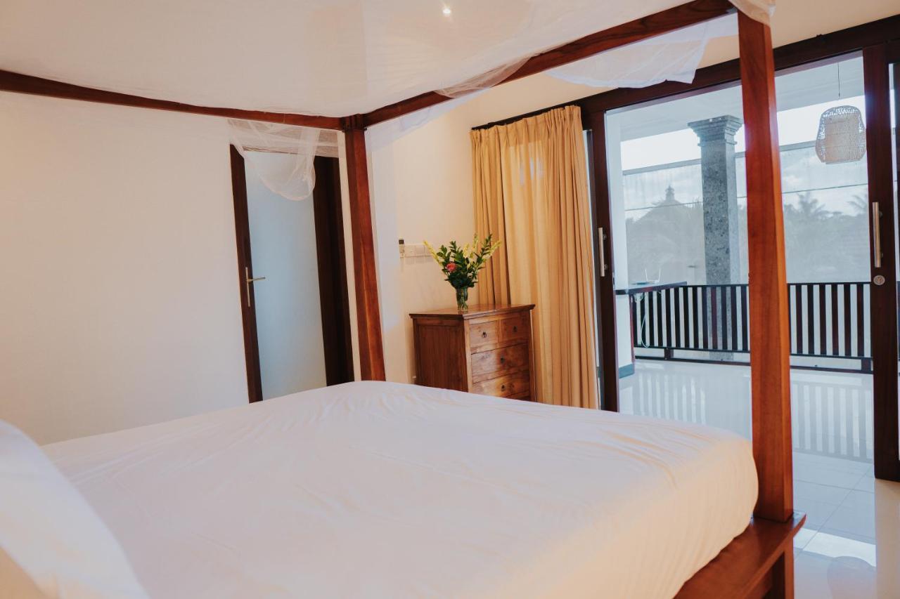 Gading 2 Villa