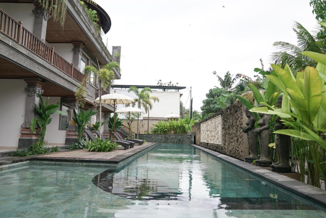 Budhi Ayu And By Mahaputra-chse Certified 3*