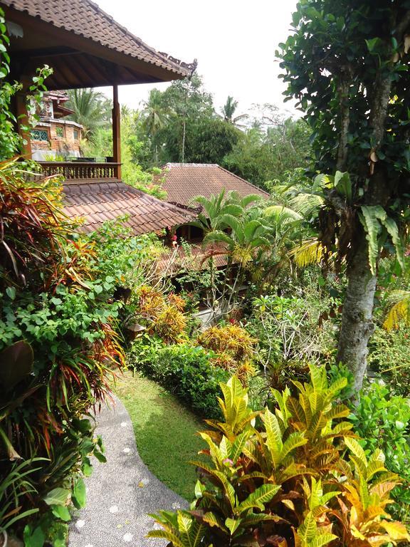 Gusti's Garden Guest house