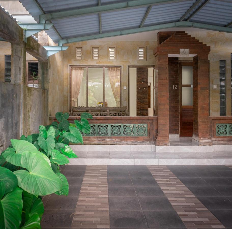 Townhouse, Pool & Kitchen, Ubud, Cucus Mondok Ubud