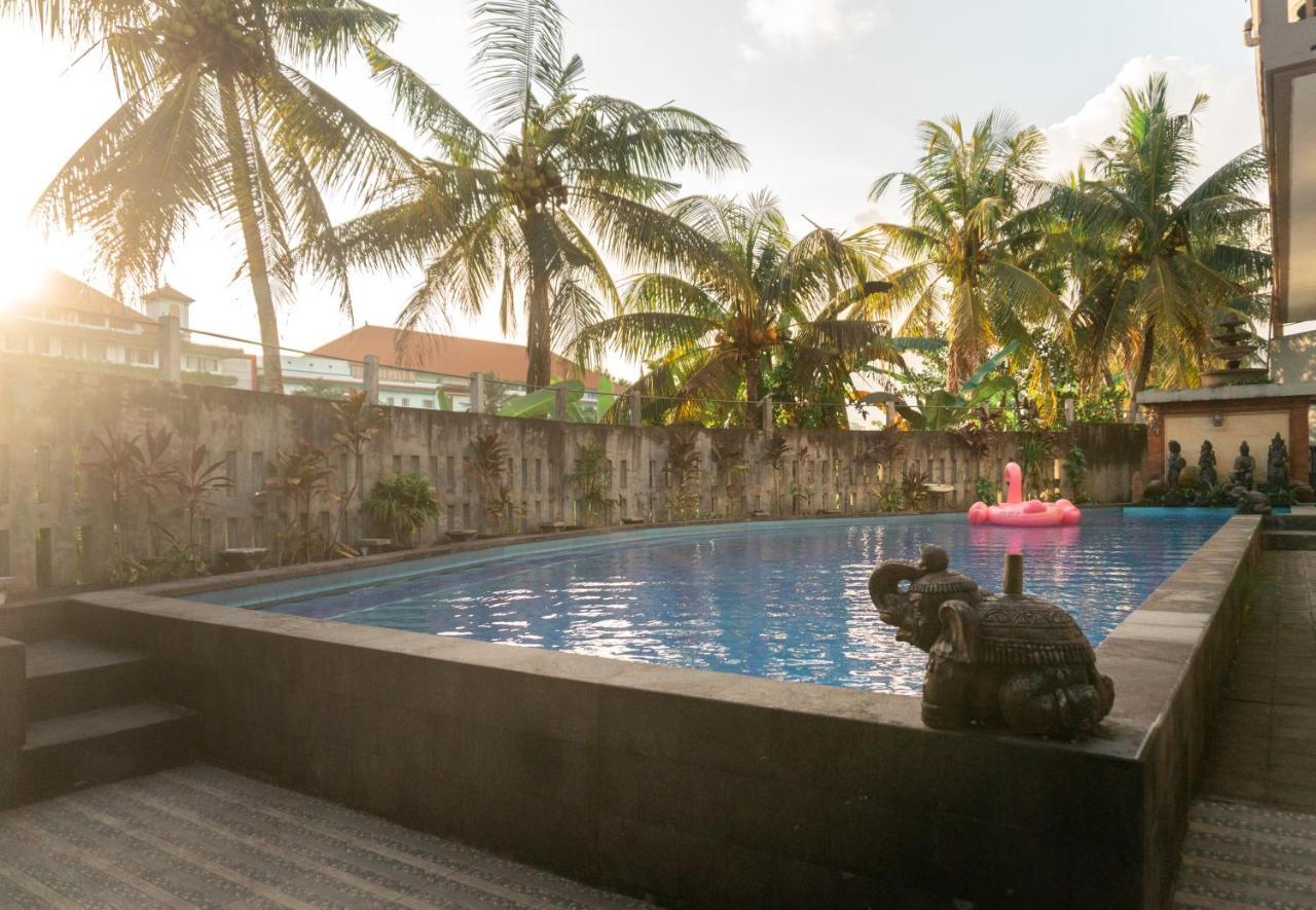 Townhouse, Pool & Kitchen, Ubud, Cucus Mondok Ubud
