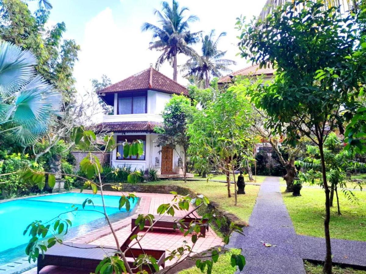 Hotel 2 Minutes To Monkey Forest 3*