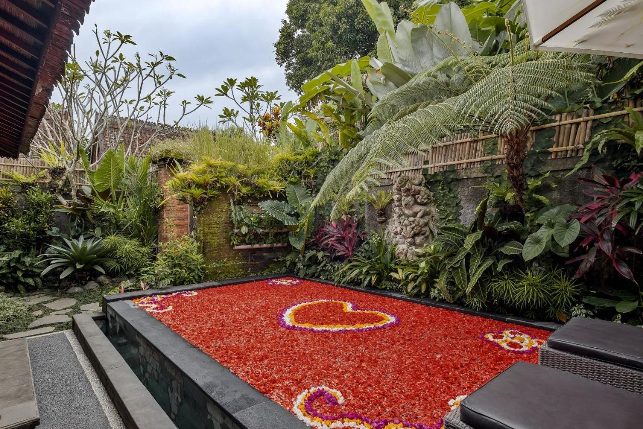 Roshan Villa
