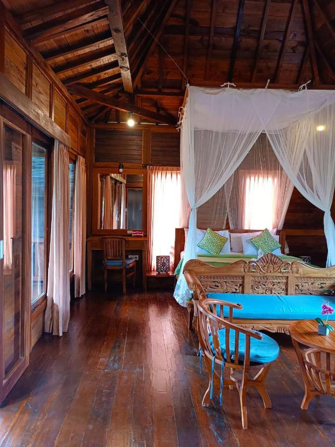 Shivananda Antique By Eps Ubud (Bali)