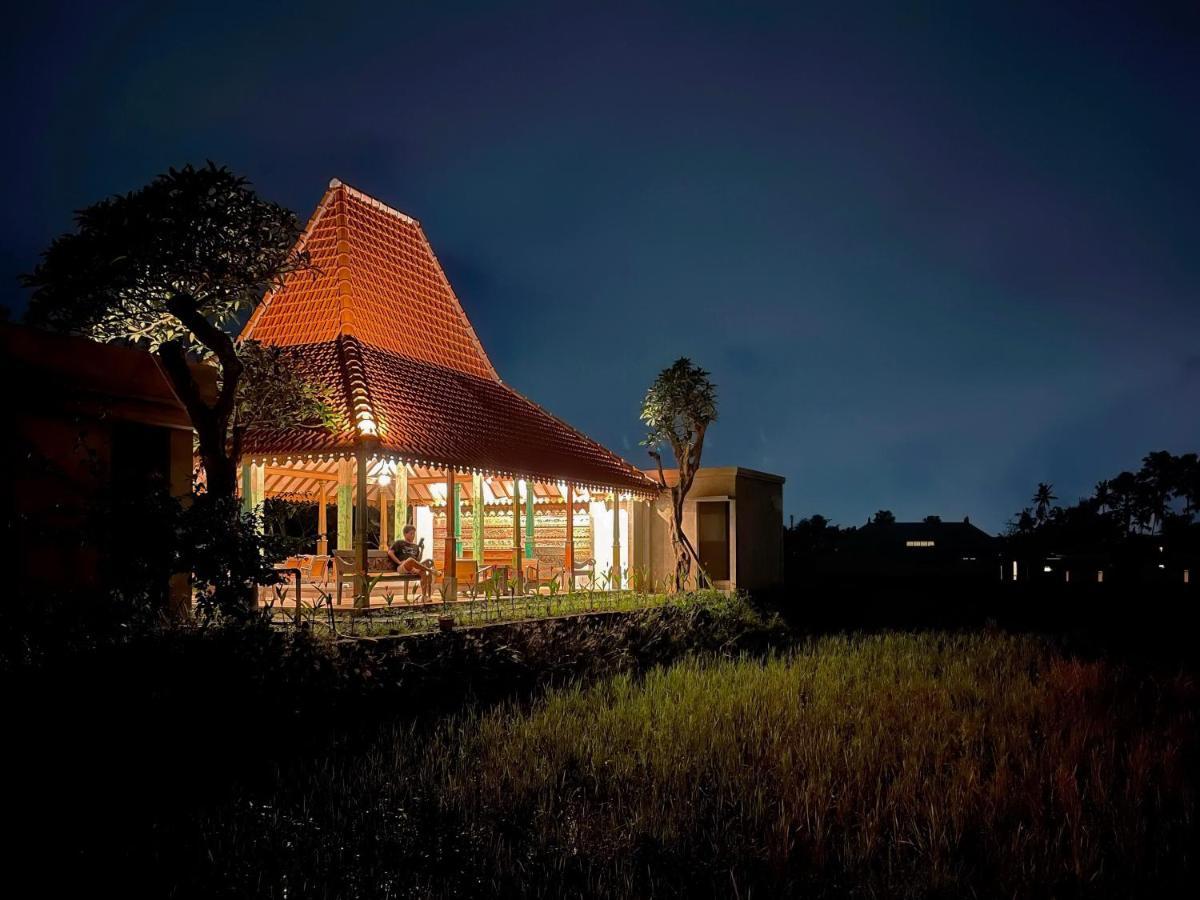 Villa Diary