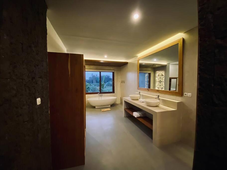 Dewa Dewi 2 Villa *