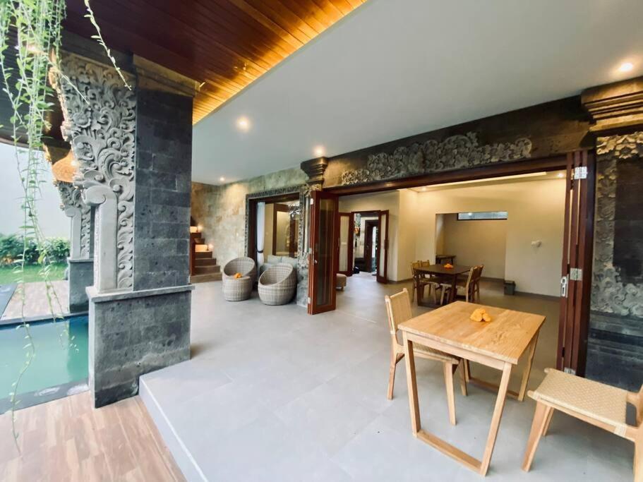 Villa Dewa Dewi 2 *